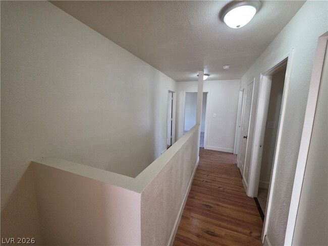 Building Photo - 1590 Mustang Dr