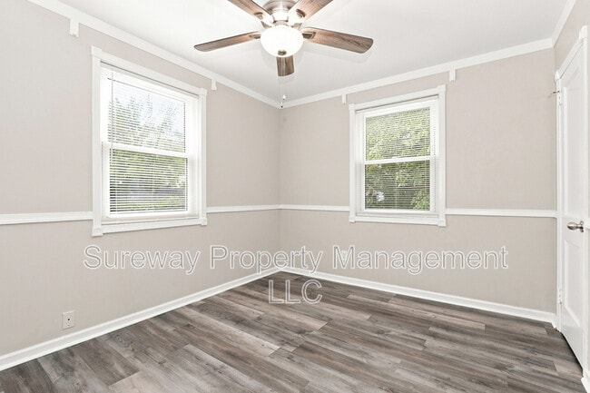 Building Photo - 208 Knight Ave