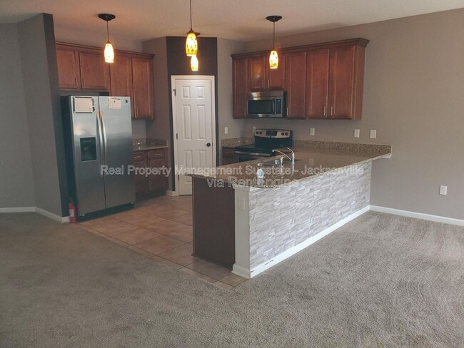 Building Photo - 11462 Carson Lake Dr