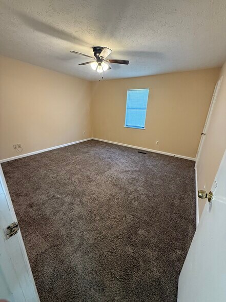 Building Photo - 1208 37th St