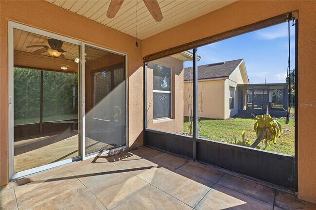 Building Photo - 156 Grand Canal Dr