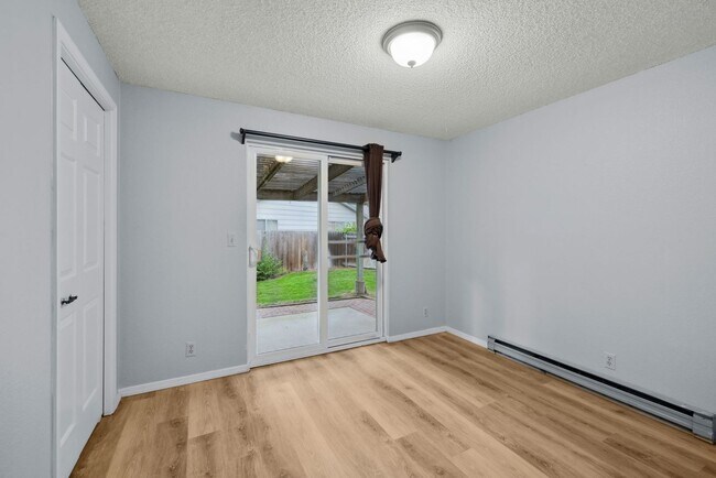 Building Photo - 3 Bedroom home near Boise River and Green ...