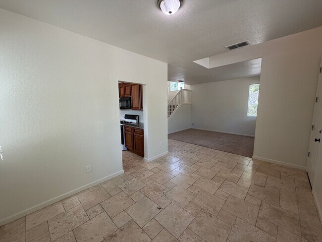 Building Photo - Large Corner Lot