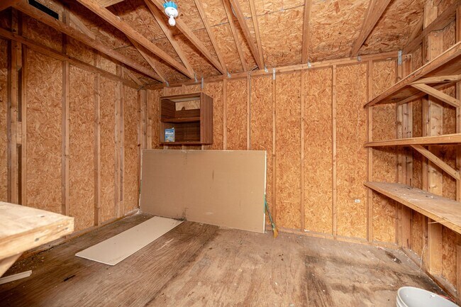 Building Photo - 2840 Gardendale Ave
