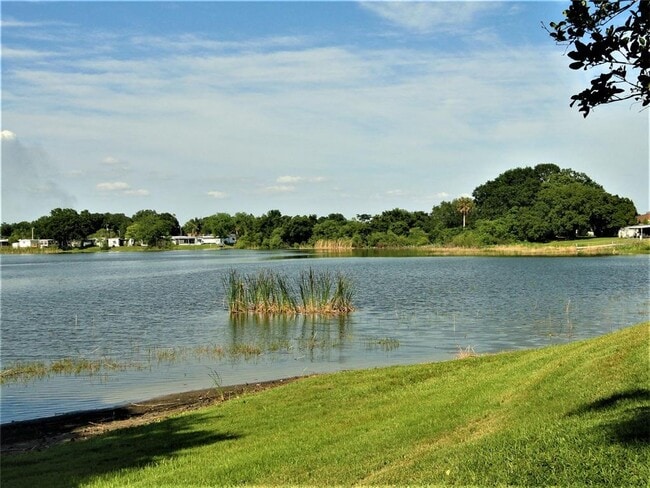 Building Photo - 1836 N Crystal Lake Dr