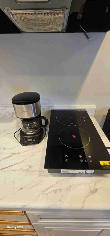 Building Photo - 6360 Silver Ridge Cir