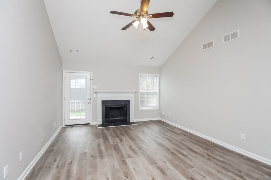 Building Photo - 235 Acorn Hill Ct