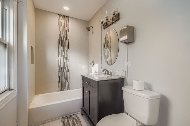 Building Photo - 7356 N Ashland Blvd