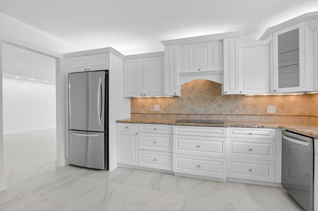 Building Photo - 9151 Pine Springs Dr