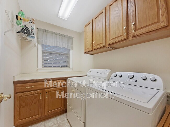 Building Photo - 11 Tupelo Ct