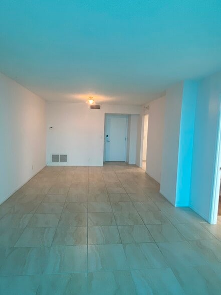 Now Vacant - light and spacious - 101 Briny Ave