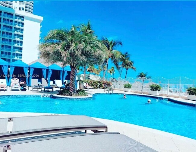 Building Photo - 16699 Collins Ave