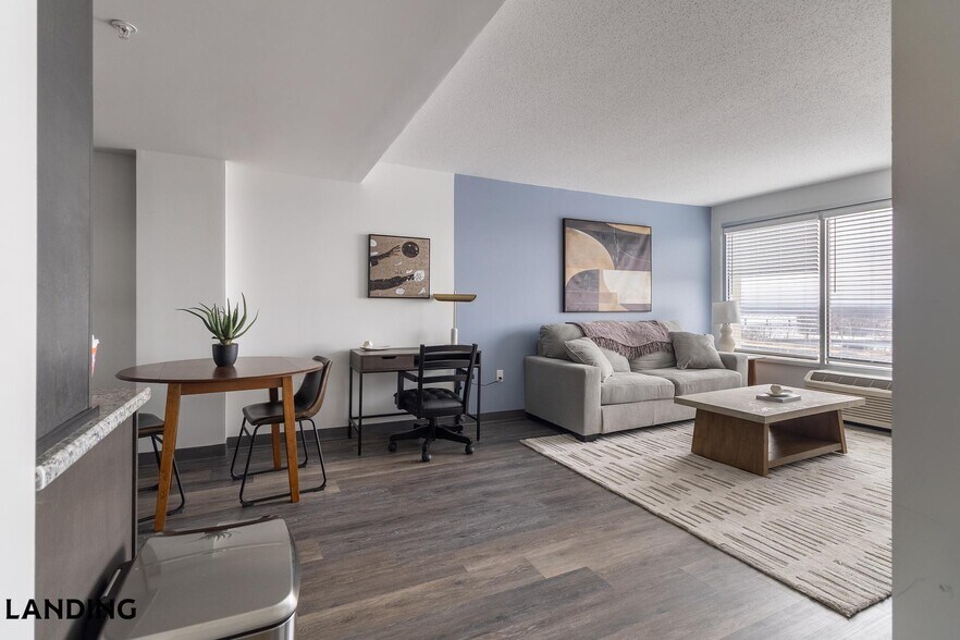 Building Photo - 50 Morgan St N