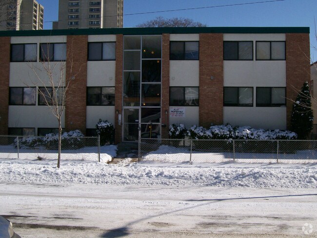Building Photo - 3127 Pleasant Ave