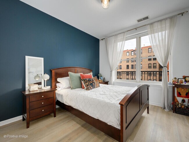 Building Photo - 520 N Halsted St