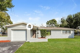 Building Photo - 3 Bedroom Pet-Friendly Home in St Petersburg, FL with Main Street Renewal