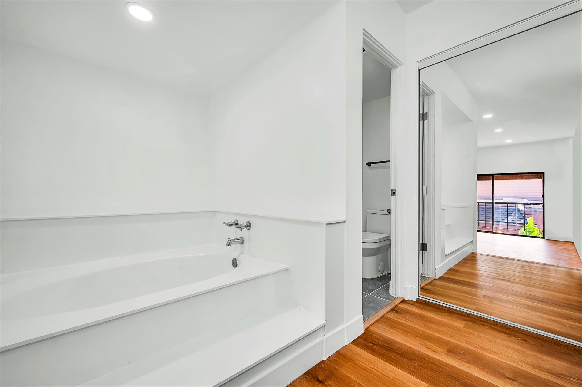 Primary Bath - 4425 Alla Rd