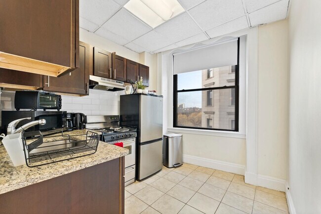 Building Photo - 60-62 Boylston Street-SI ID1240414P