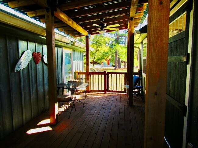 Building Photo - 31 Hunters Creek Dr