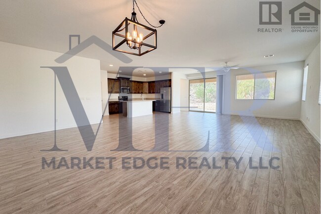 Building Photo - 2Bed/2Bath Gated Turnkey Home in Wickenbur...