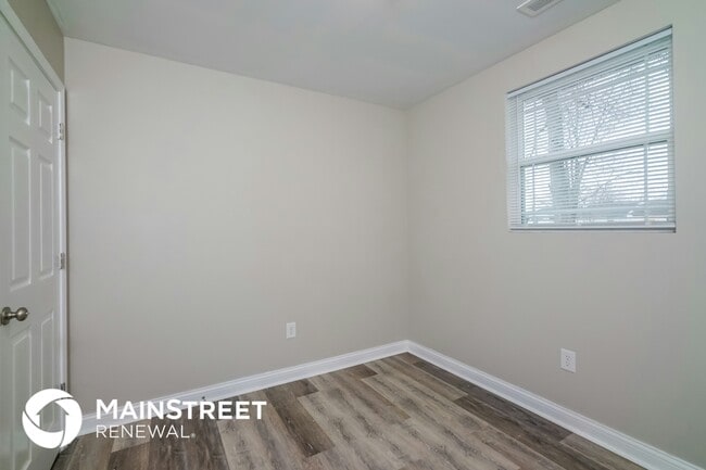 Building Photo - 7103 Betsy Ross Dr