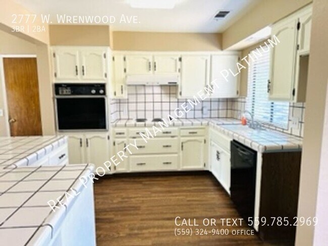Building Photo - $2,200 Marks & Barstow 3 Bedroom Ranch Sty...