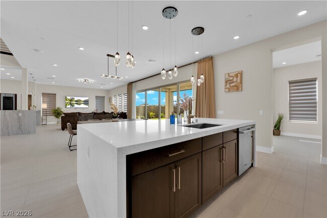 Building Photo - 10663 Stone Ledge Ave