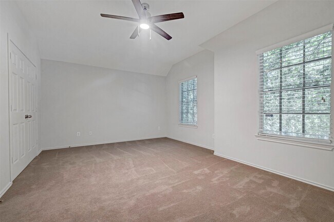 Building Photo - 218 Blushwood Pl
