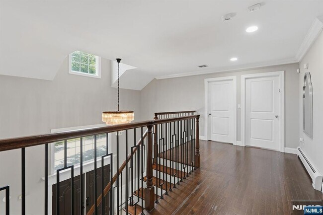 Building Photo - 70 McElroy Ave