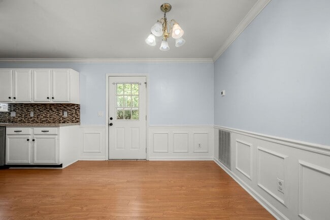 Building Photo - 2403 Medford Campbell Blvd