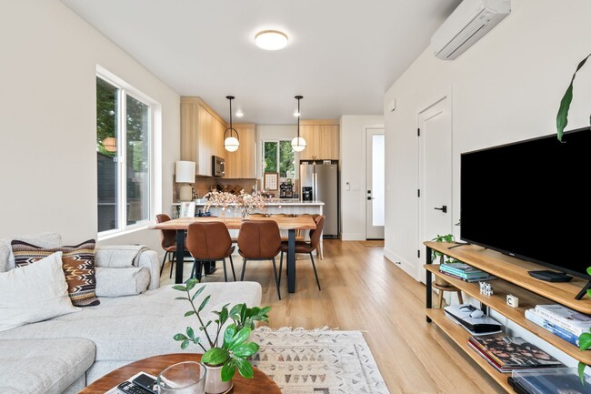 Building Photo - 6417 N Greeley Ave