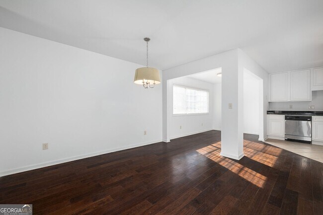 Building Photo - 1468 Briarwood Rd NE