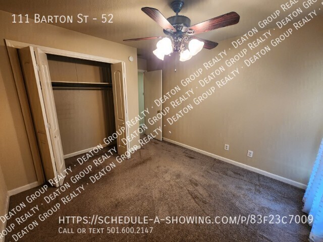 Building Photo - 111 Barton St