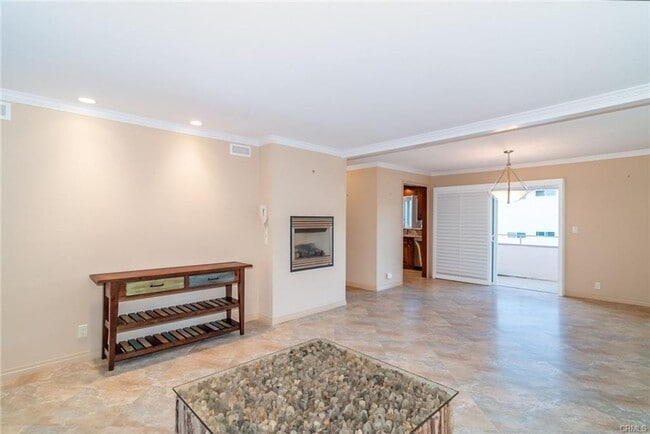 Building Photo - Modern Lomita Condo with Central A/C & Heat