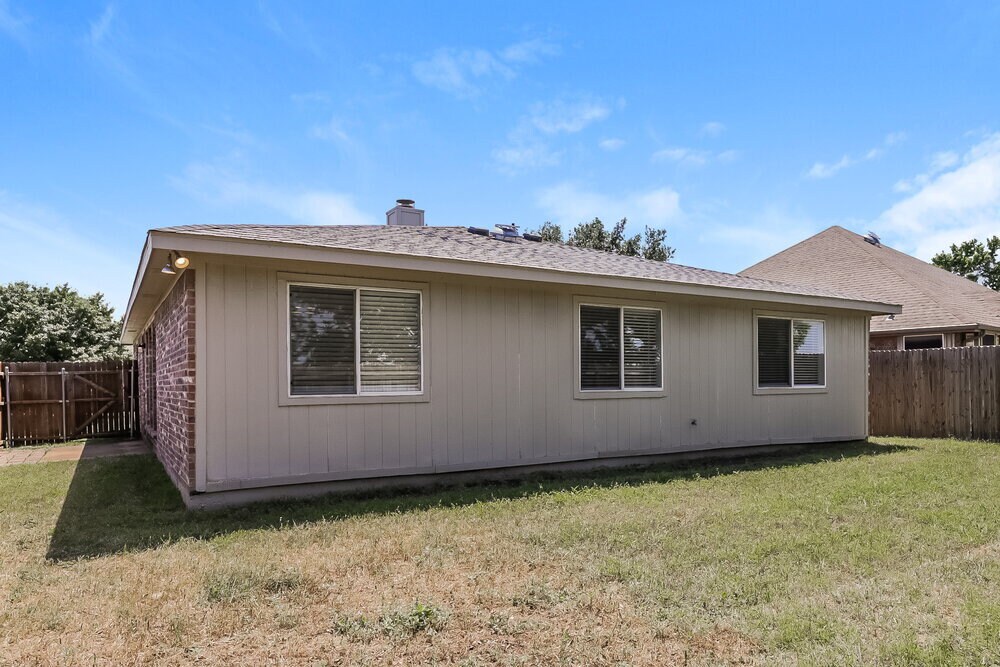 Building Photo - 5904 Heatherglen Terrace
