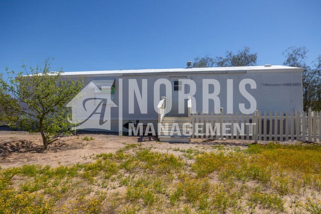 Building Photo - Lovely Manufactured Home North of Casa Grande