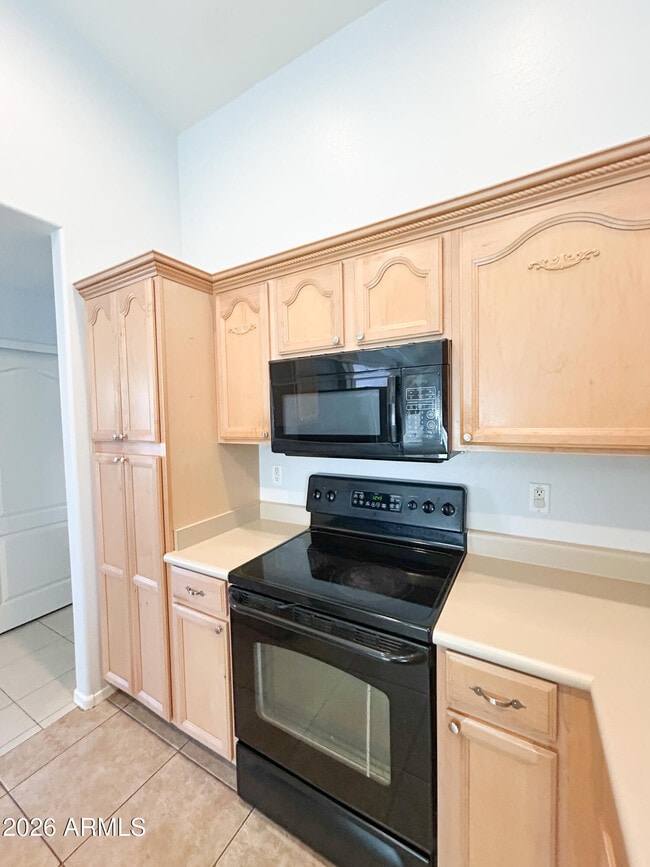 Building Photo - 25645 W Dunlap Rd