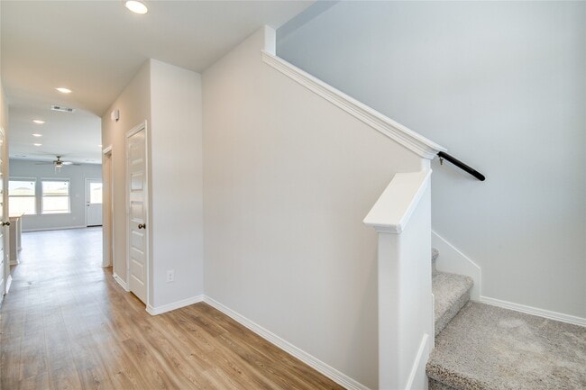 Building Photo - 5722 Fresh View Ct