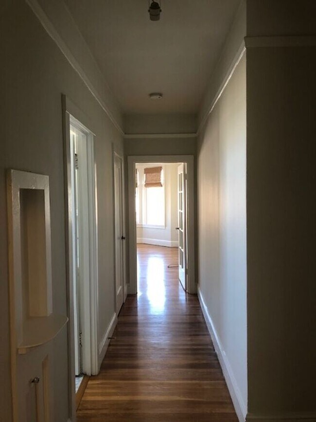 Building Photo - 3155 Broderick St