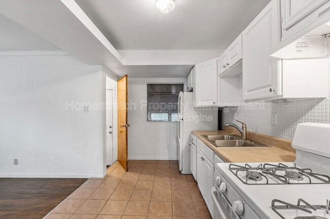 Building Photo - 212 Mc Alpine Dr