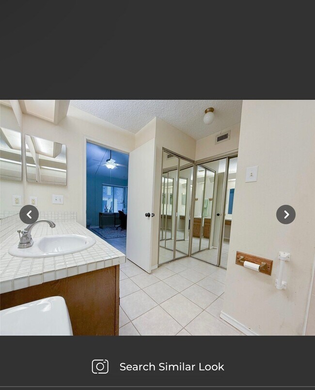 Building Photo - 14151 Montfort Dr