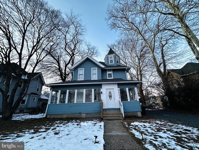 Building Photo - 6539 Park Ave