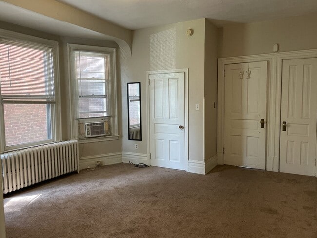 Building Photo - 227 Nevin St