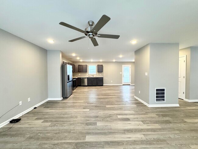 Building Photo - 127 Landry Ln