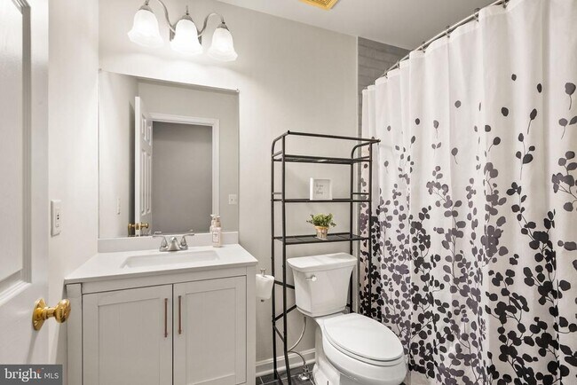 Building Photo - 6050 Smooth Stone Pl
