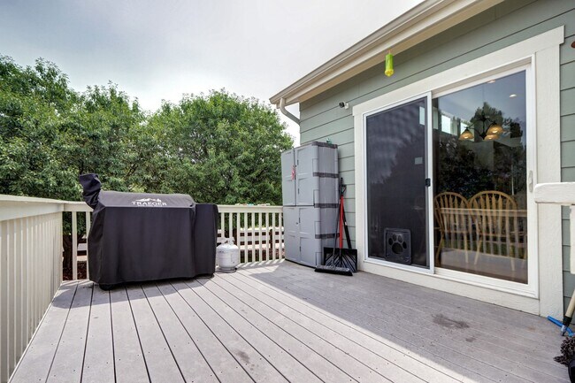 Building Photo - Canterberry Crossing Parker CO 4 bed 3 bat...