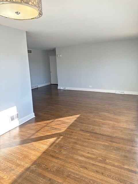 Building Photo - 8849 Wisner St