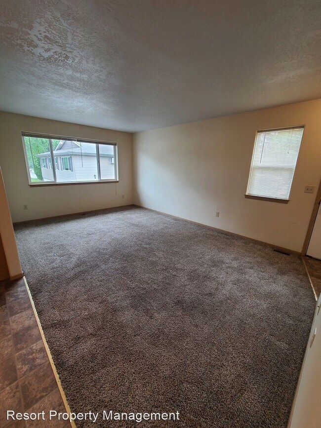 Building Photo - 3 br, 2 bath House - 2337 N. 13th St