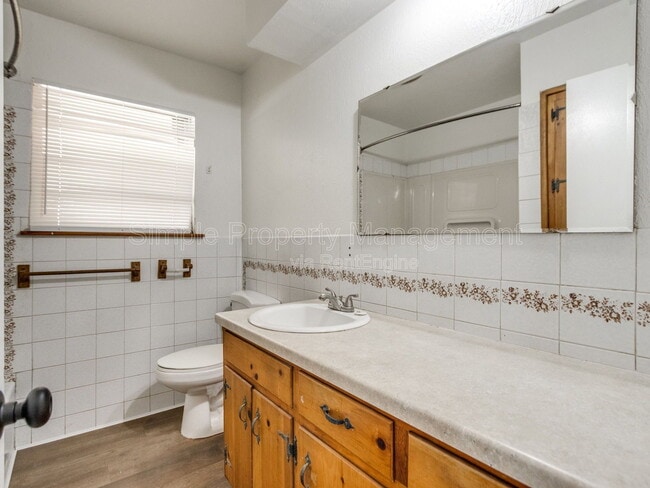 Building Photo - 219 Boston St