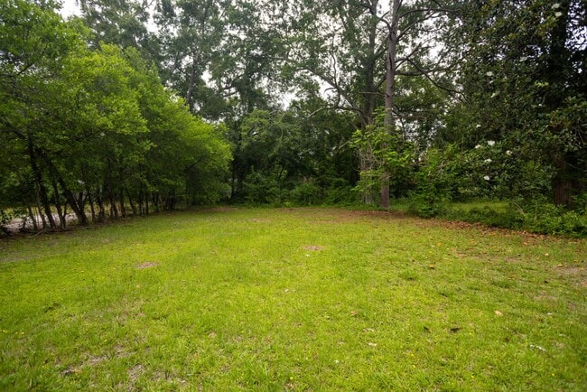 Building Photo - Welcome to this Beautiful Home nestled in the heart of Sumter, SC.